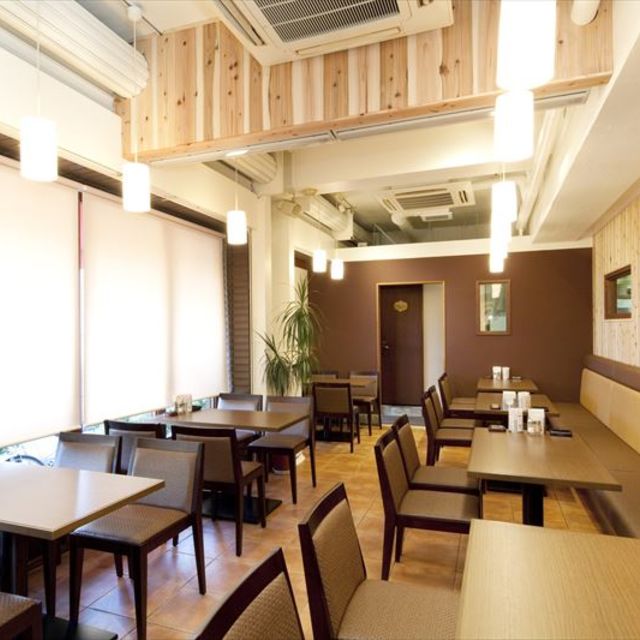 リフォーム後の店内